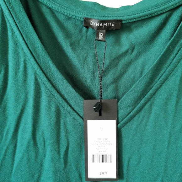 Long sleeves. - Picture 2 of 2